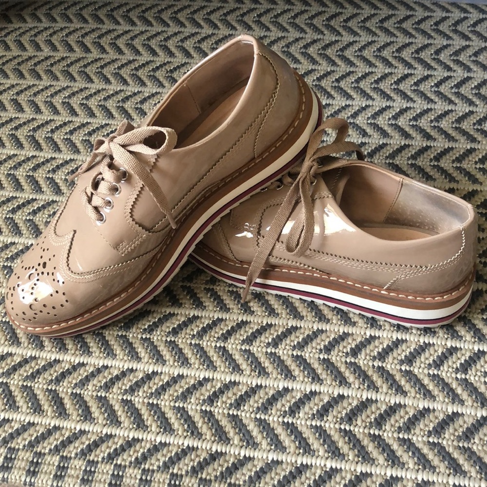 Steve Madden Beige Loafers sz 8.5